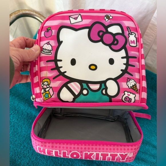 Hello Kitty by Sanrio Insulated Lunch Bag Soft Sided Dual Compartments - Picture 4 of 5